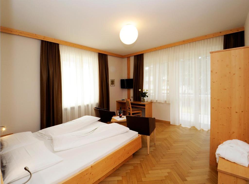 Hotel Jasmin Merano Oda fotoğraf